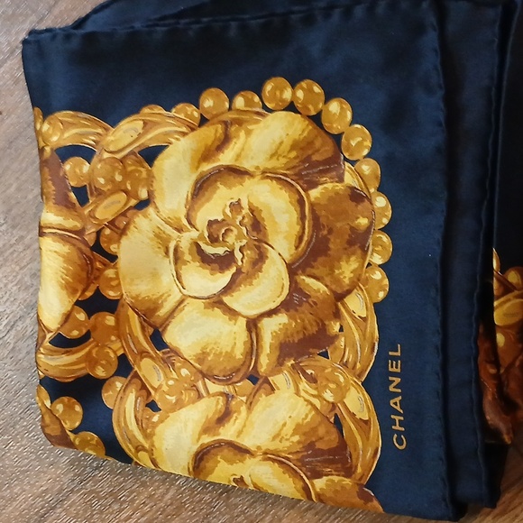 Authentic Chanel Camelia Black Golden Silk Scarf W/box - Picture 7 of 12